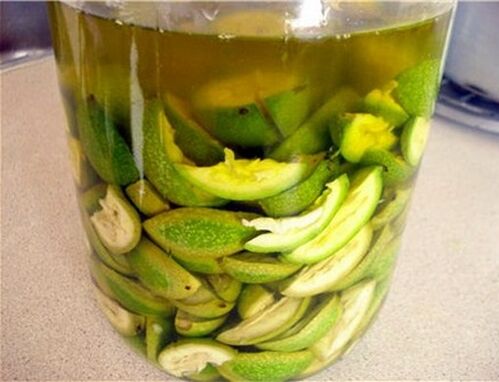tincture of green walnuts against pests